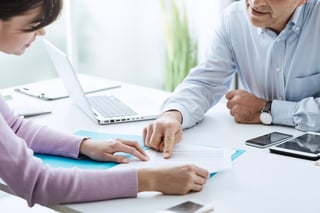 evaluate employee performance